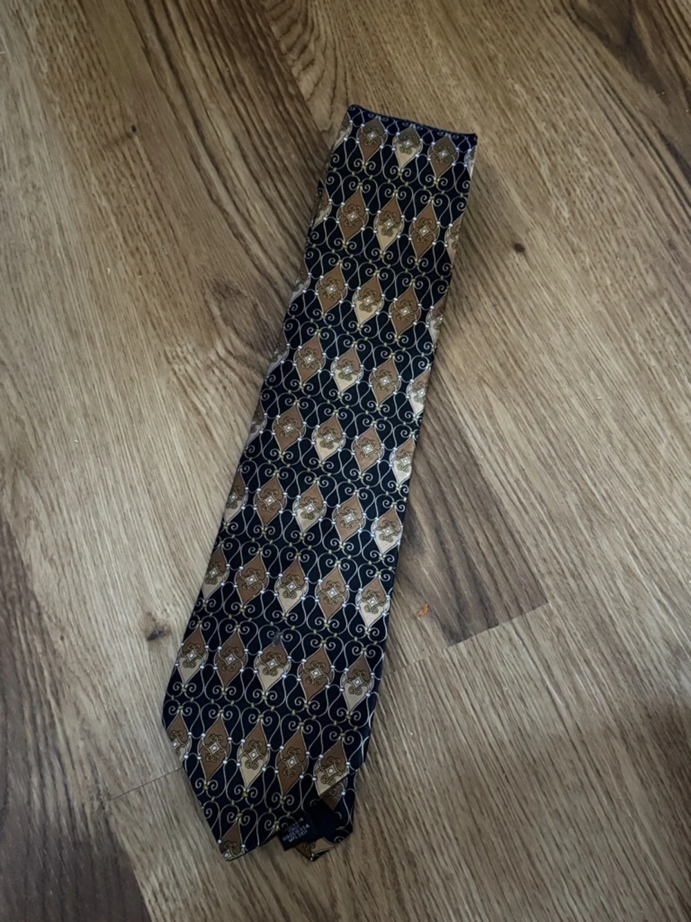 Bugatti Villa Classic Vintage Black and Gold Patterned Men’s Tie